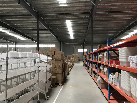 化妝品倉儲打包